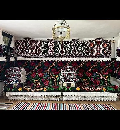 Casa Gurita * Ieud